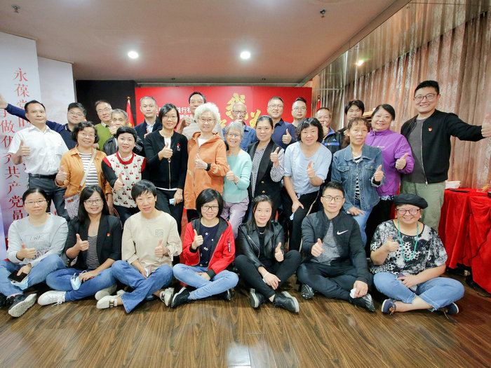 小區(qū)里有了黨組織會如何？這個小區(qū)令人羨慕