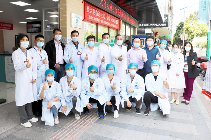 三對一！這場義診市民享受了貴賓服務