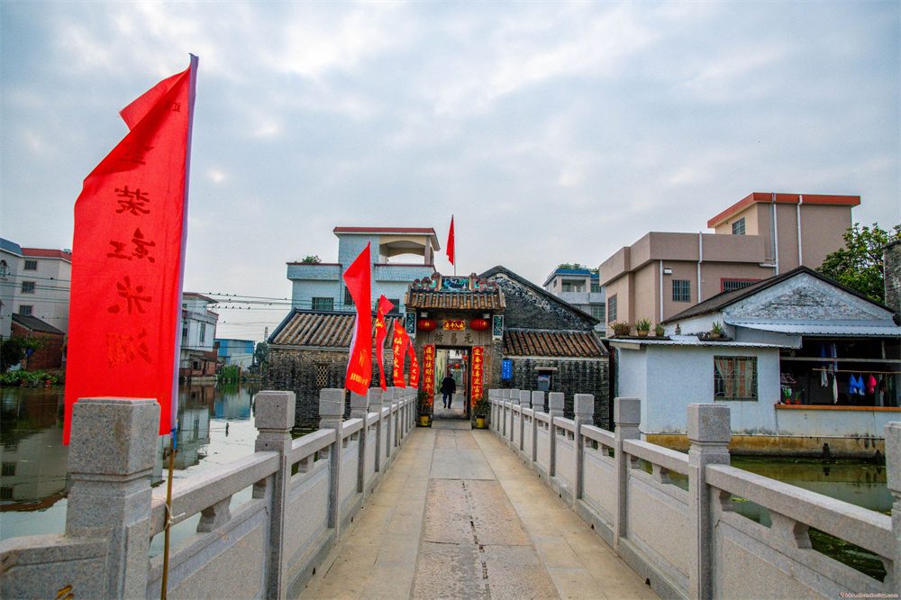 杏壇西登村