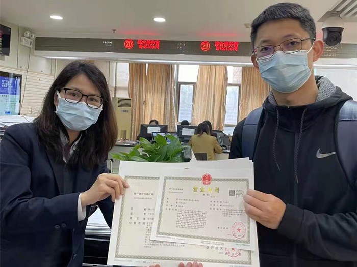 便利店也可以買藥了！順德發出首張連鎖便利店藥品經營許可證