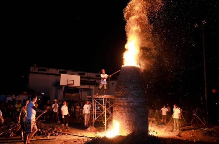 中秋夜燒奔塔！杏壇特色民俗助鄉村振興