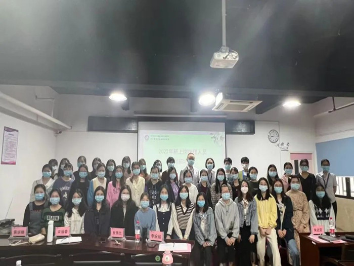 技能點滿！新上崗護理人員培訓(xùn)助“職場小白”向“白衣天使”邁進(jìn)