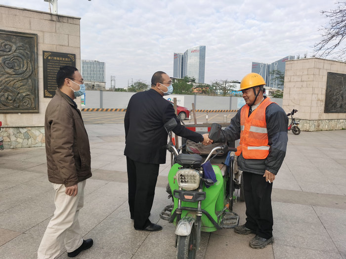北滘：慰問一線環衛工人，暖心祝福過春節