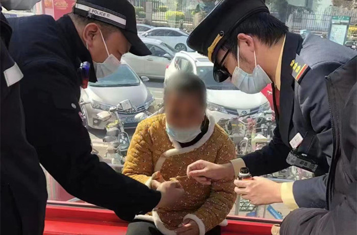 樂從民警巡邏，市民為何豎起大拇指？