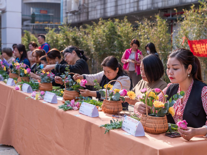 右眼新聞：幸福之花，花樣年華
