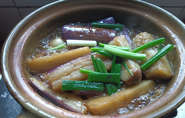 軟爛入味，香辣可口，下飯一絕！