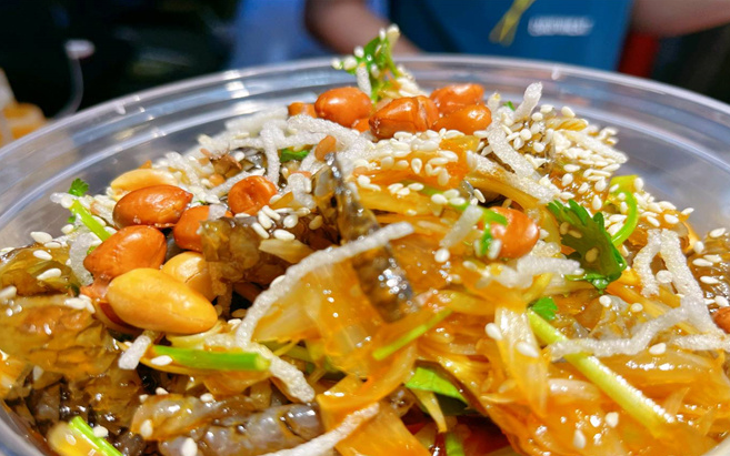“冰火兩重天”考驗后，魚皮更加爽脆鮮美！