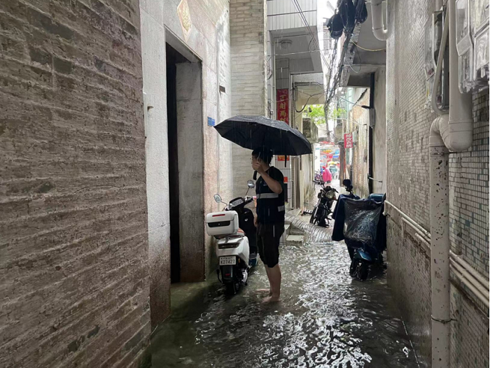容桂幸福社區：防御暴雨天氣，“小網格”筑牢安全“大屏障”