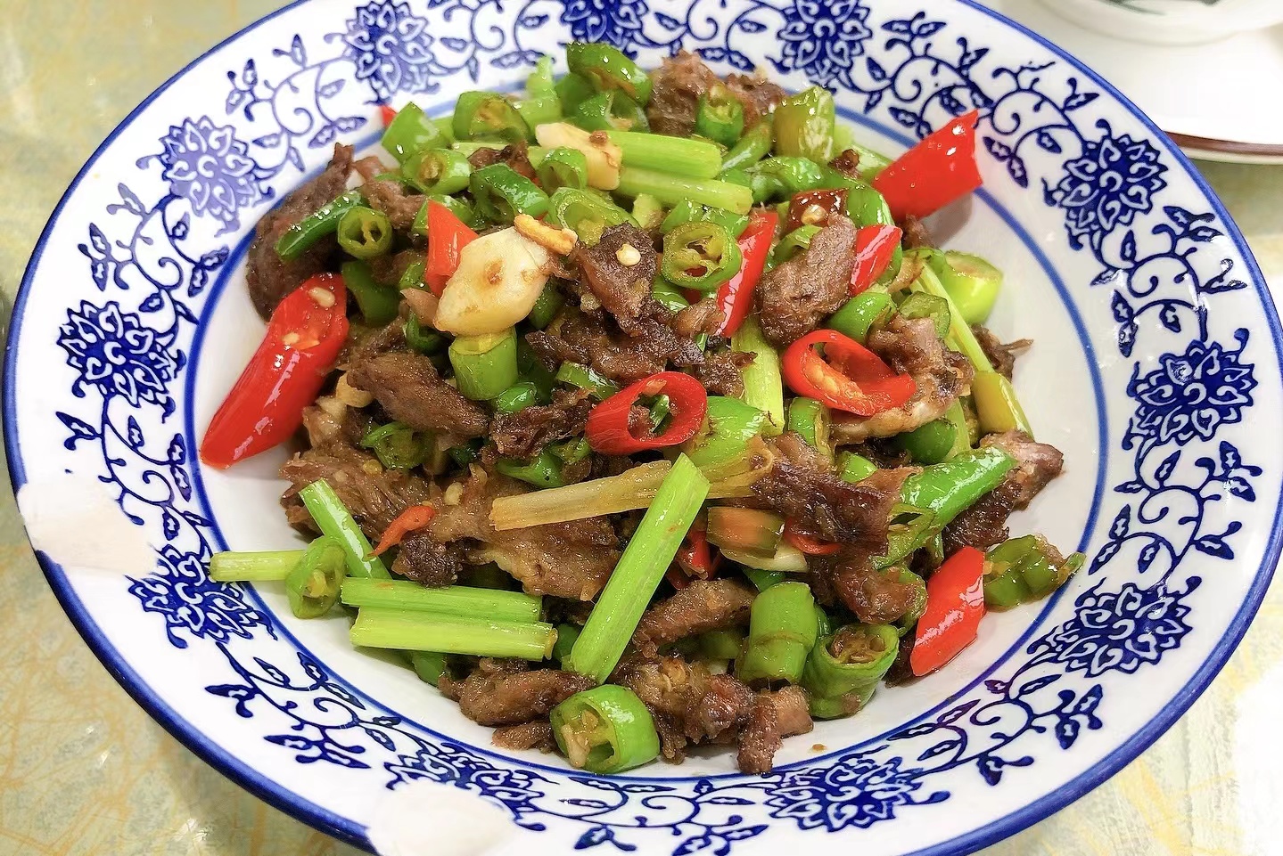 辣炒拆骨肉，有味又帶勁！