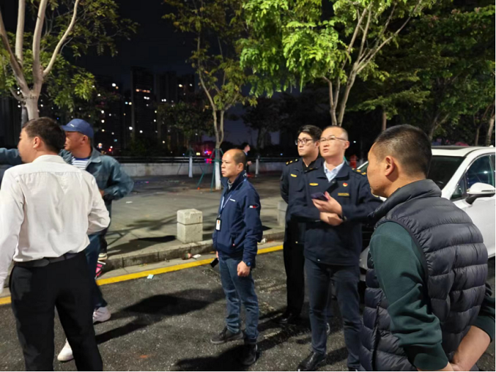 精彩“容馬”保障，執法人為馬拉松護航