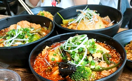 天水麻辣燙火“出圈”，美味秘笈是……