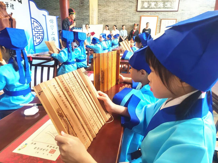 開(kāi)筆啟智！勒流上涌連續(xù)四年舉行開(kāi)筆禮