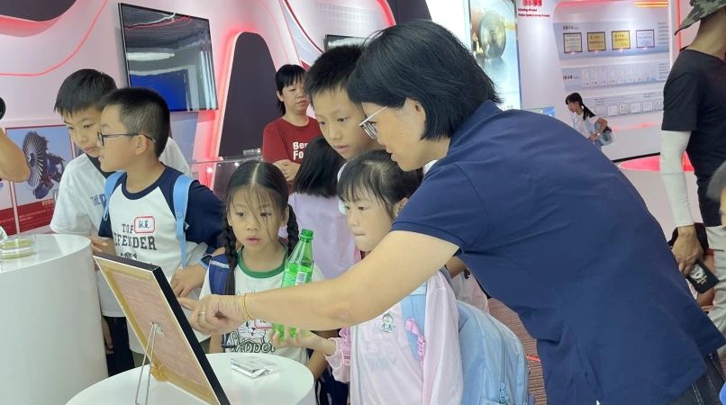 “社企校”活力共促，陳村永興夏令營結(jié)營