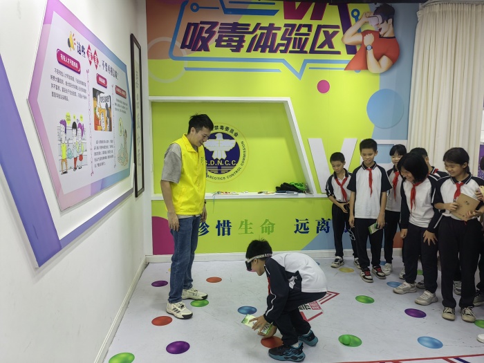 深度體驗+送課入校，勒流筑牢禁毒防線