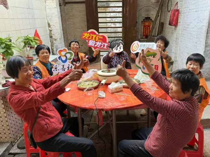 龍江：老友記密謀“聚餐”，真相讓人感動……