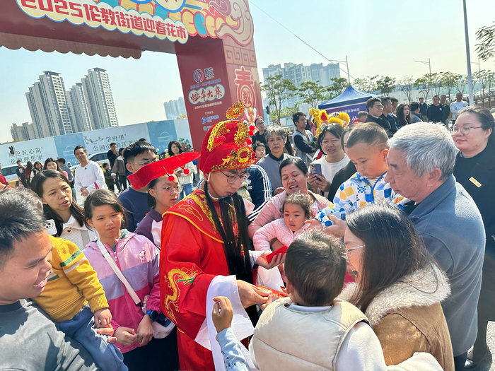 倫教花市熱鬧開市，火紅“年味”逛不停！