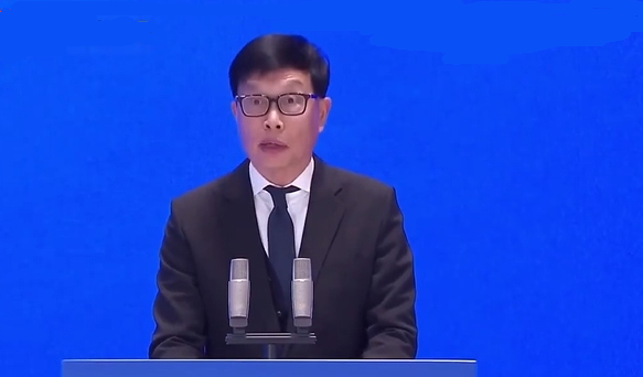 廣東“新春第一會”|美的方洪波：平均30分鐘下線一臺機器人