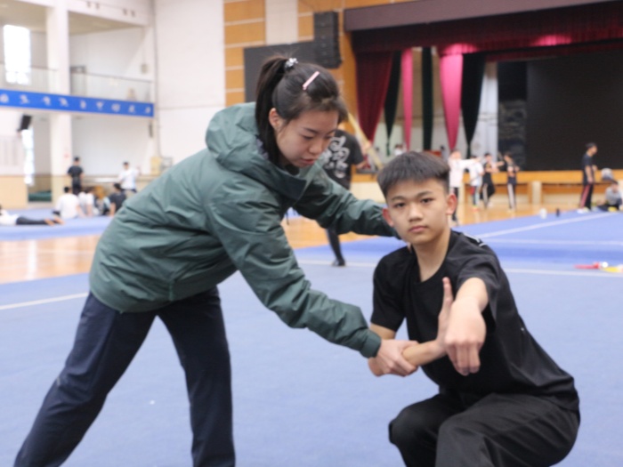 勒流中學00后教師完美復刻“哪吒拳”