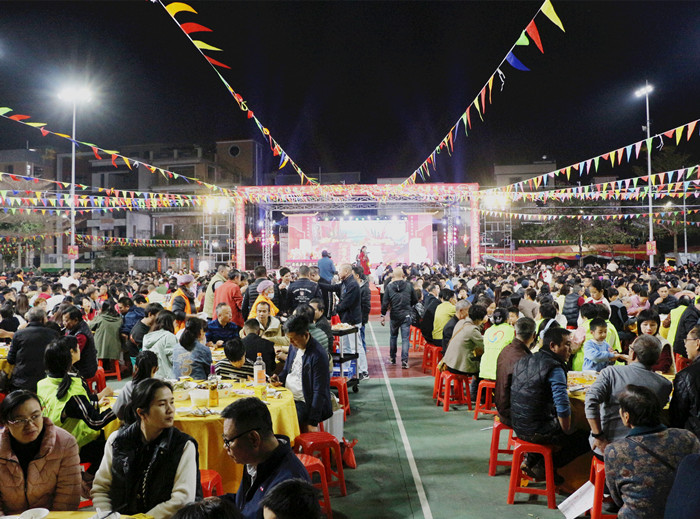 近8000人共啖生菜包，勒流連杜生菜會超墟憾！