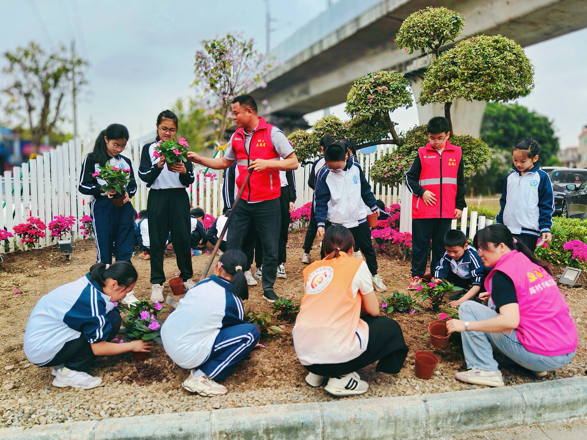 助力零碳全運，陳村弼教植樹繪綠色動能