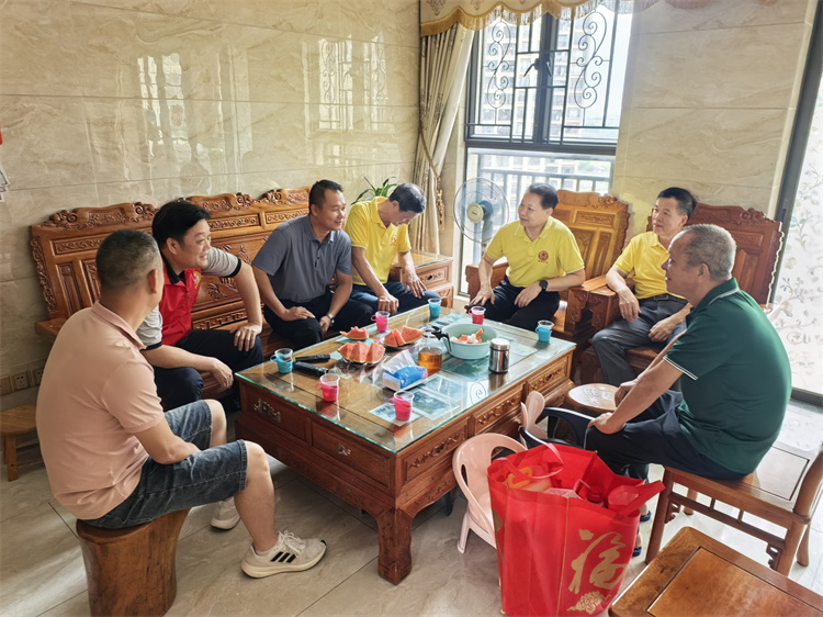 敬禮！杏壇代現役軍人給爸爸們過父親節