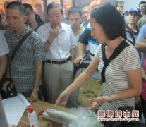 “八個一”應考 考官連廁所都不放過