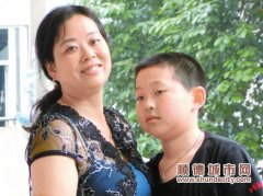 孩子看《偉大的母愛》母親看《小孩不笨》