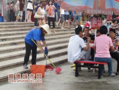 從來沒有見過這么干凈的美食節會場