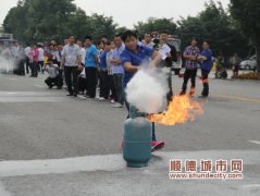 北滘消防人員好身手　8秒滅掉兩火患
