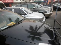 車輛有位不停，偏愛占馬路便宜