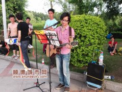 覃龍：擁有音樂夢想的男孩