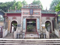 亂擺賣現(xiàn)象不再 西山廟清靜曬