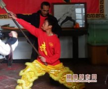 黃連六旬老街坊教武術(shù)，10年分文未取