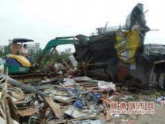 非法養(yǎng)殖場(chǎng)污水直排　污染嚴(yán)重