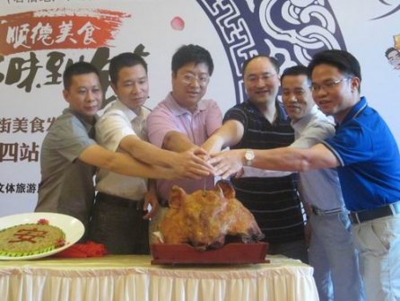 奇！給雞打點滴原來是佳肴制作秘方