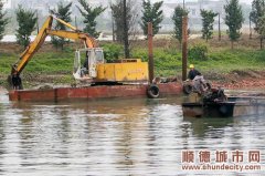 缺德！清污淤泥倒入水源保護區(qū)