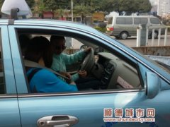 新的士投入　司機駕駛?cè)杂胁晃拿餍袨? title=