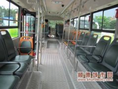 連接各鎮街的14條城市快線昨天動起來了！