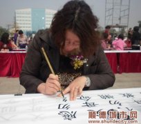 陸少玲：做社區(qū)的大女人，做家里的小女人
