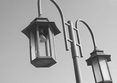 公共設施被破壞，公園很受傷