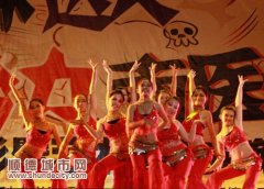 賀母校六十華誕，南醫大學子“狠”斗藝