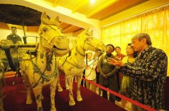 仿制銅車馬首次在美展