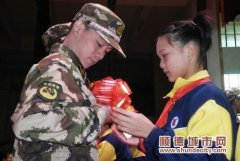 勒流43名新兵赴部隊，家人揮淚相送