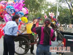 亂擺亂放何時了　疏堵結合取成效