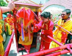 古式婚禮再現(xiàn)均安小村落