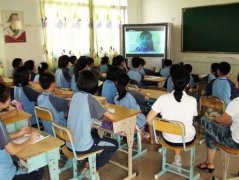 朝亮小學(xué)組織全體師生觀看《開學(xué)第一課》