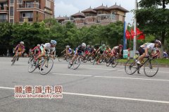 四百騎士比速度，綠道上的比拼