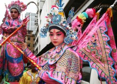 杏壇：飄色祈福，新一年更幸福