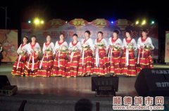 杏壇：“秀麗佳人”俘水鄉(xiāng)芳心
