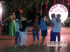 單親家庭也溫暖，與結(jié)對(duì)企業(yè)共迎中秋